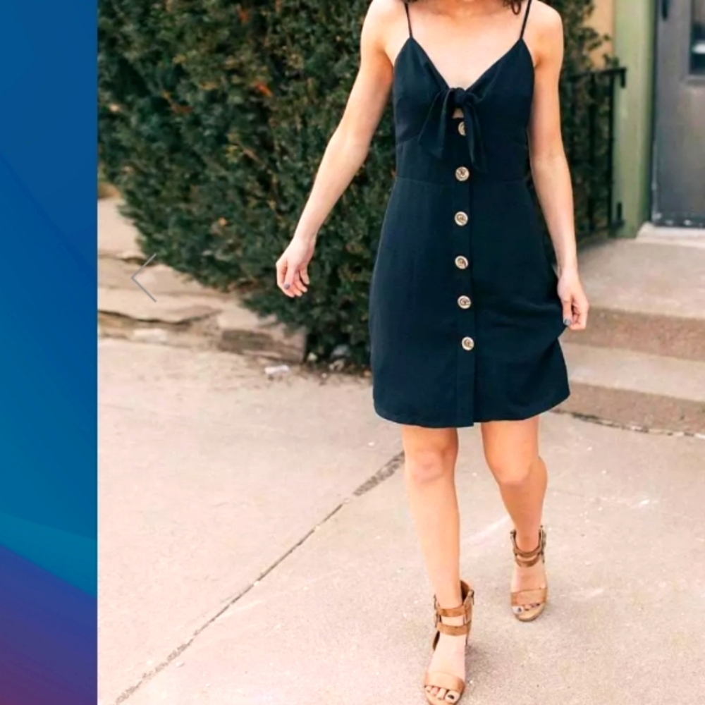 Willow & Root (Size L) Black Button Down Front Peephole Bow Tie Dress NEW-NWOT)